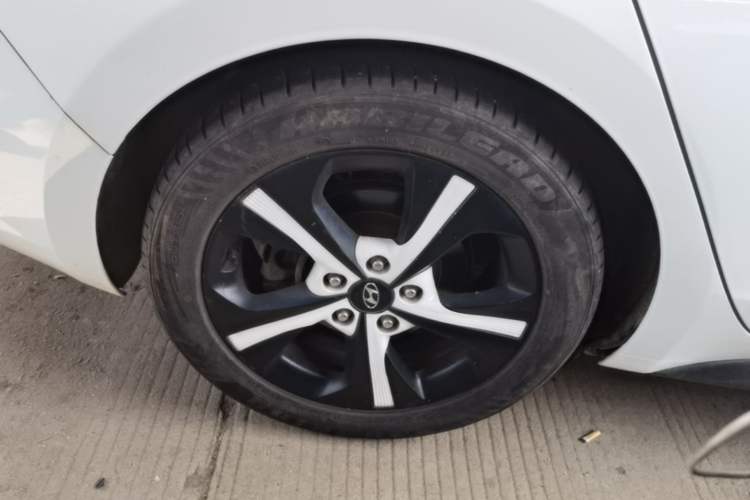 Used Hyundai Lafesta 2019 280TGDi Smart Speed Version China V Standard Right Rear Wheel Hub