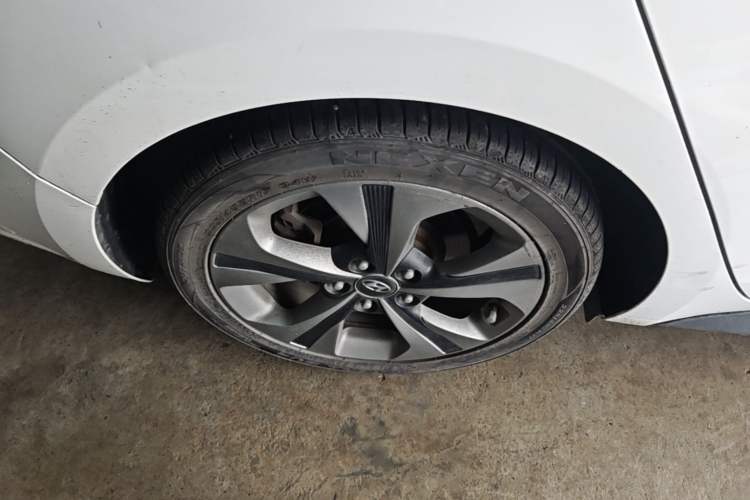 Used Hyundai Lafesta 2019 280TGDi Smart Speed Version China VI Standard Right Rear Wheel Hub
