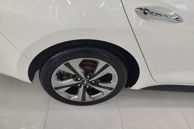 Used Hyundai Lafesta 2019 280TGDi Sport Edition China VI Right Rear Wheel Hub
