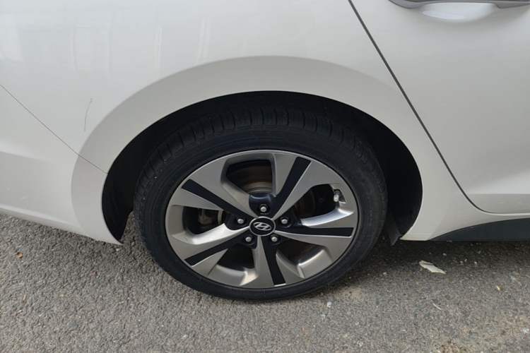 Used Hyundai Lafesta 2019 280TGDi Smart Speed Version China V Standard Right Rear Wheel Hub