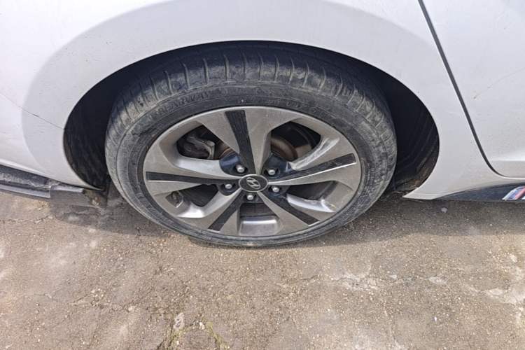 Used Hyundai Lafesta 2019 280TGDi Sport Edition China VI Right Rear Wheel Hub