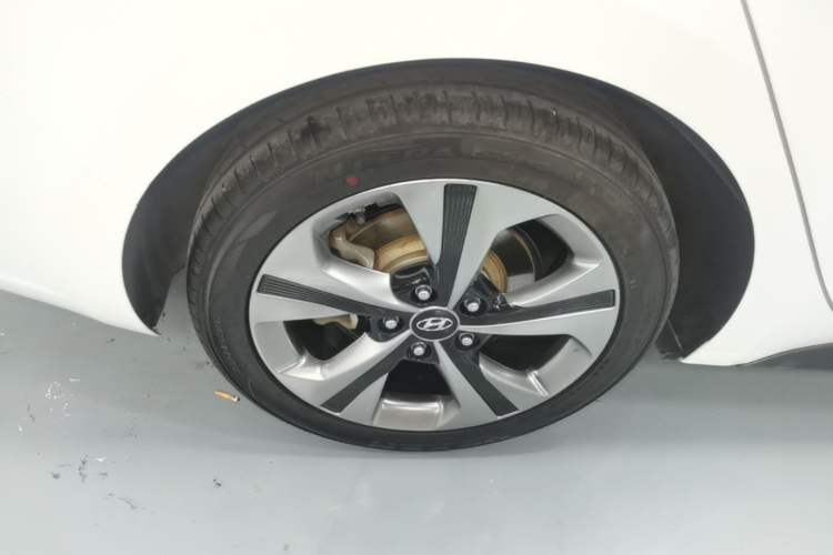 Used Hyundai Lafesta 2019 280TGDi Sport Edition China VI Right Rear Wheel Hub