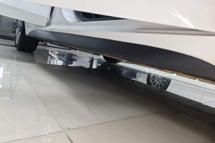 Used Hyundai Lafesta 2019 280TGDi Sport Edition China VI Right Side Sill