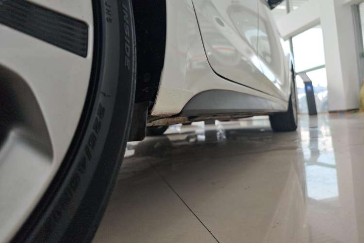 Used Hyundai Lafesta 2019 280TGDi Sport Edition China VI Right Side Sill