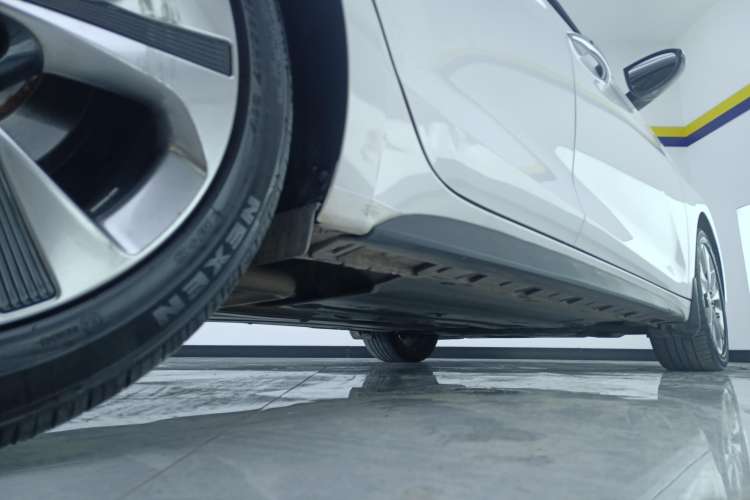 Used Hyundai Lafesta 2019 240TGDi Sport Edition China VI Right Side Sill
