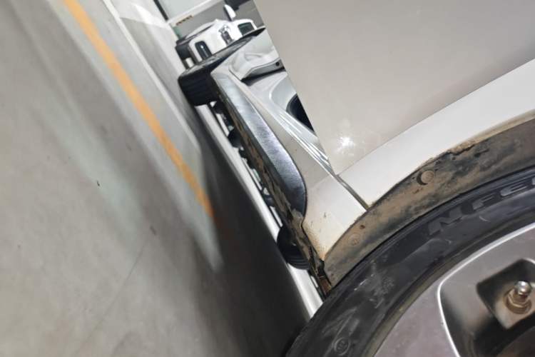 Used Hyundai Lafesta 2019 280TGDi Sport Edition China VI Right Side Sill