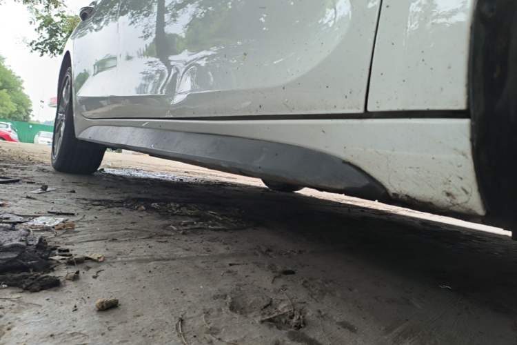 Used Hyundai Lafesta 2019 280TGDi Sport Edition China VI Right Side Sill