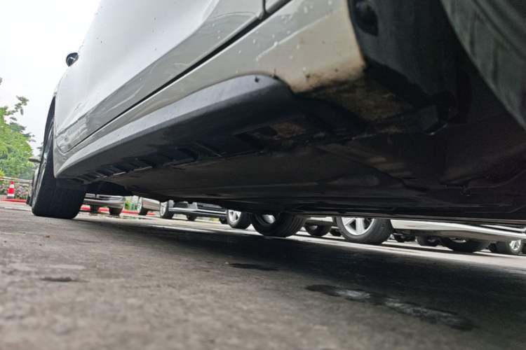 Used Hyundai Lafesta 2019 280TGDi Smart Speed Version China VI Standard Right Side Sill