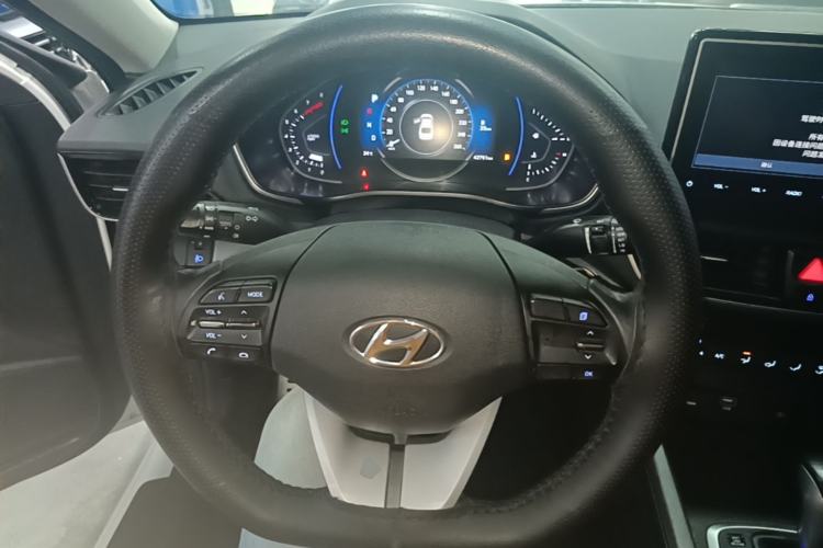 Used Hyundai Lafesta 2019 280TGDi Sport Edition China VI Steering Wheel