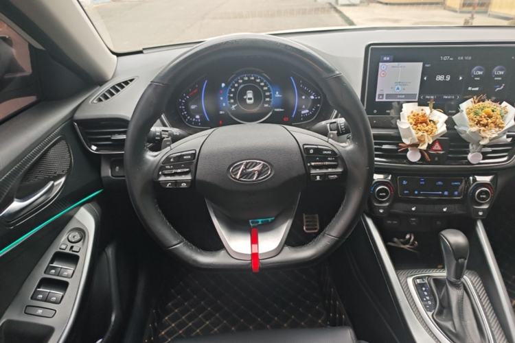 Used Hyundai Lafesta 2019 280TGDi Smart Speed Version China VI Standard Steering Wheel