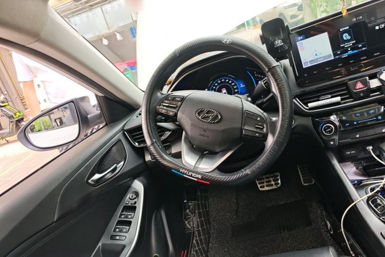 Used Hyundai Lafesta 2019 280TGDi Smart Speed Version China VI Standard Steering Wheel