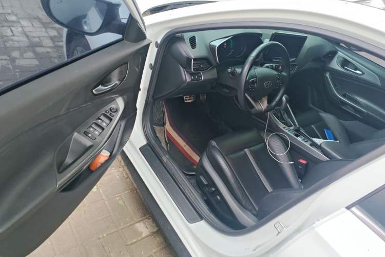 Used Hyundai Lafesta 2019 280TGDi Smart Speed Version China VI Standard Steering Wheel