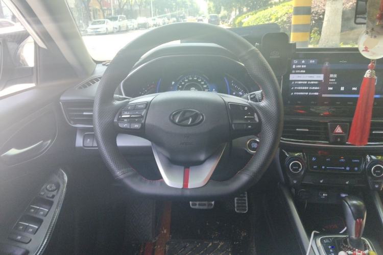 Used Hyundai Lafesta 2019 280TGDi Smart Speed Version China VI Standard Steering Wheel