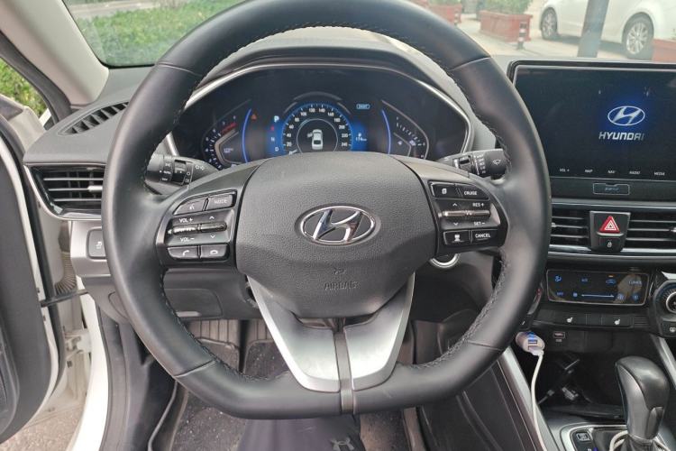 Used Hyundai Lafesta 2019 280TGDi Smart Speed Version China VI Standard Steering Wheel
