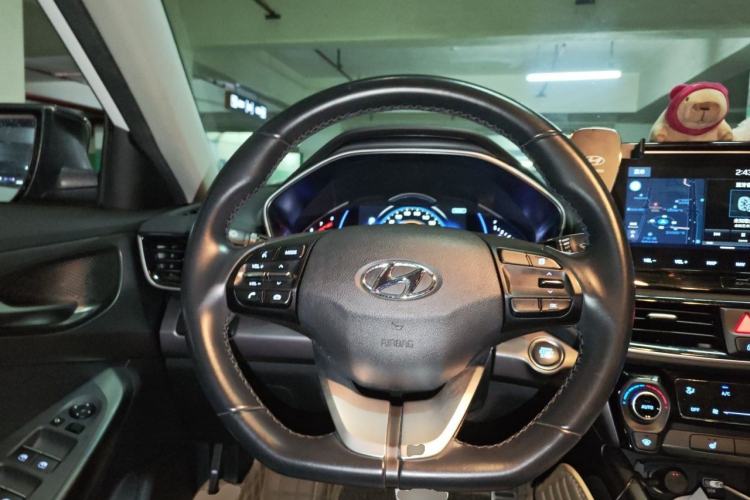 Used Hyundai Lafesta 2019 280TGDi Smart Speed Version China VI Standard Steering Wheel