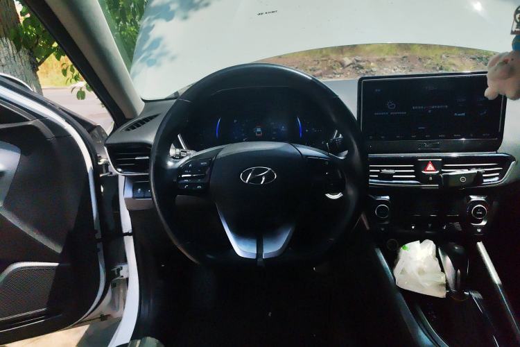 Used Hyundai Lafesta 2019 280TGDi Smart Speed Version China VI Standard Steering Wheel