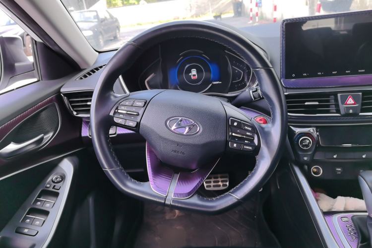 Used Hyundai Lafesta 2019 280TGDi Smart Speed Version China VI Standard Steering Wheel