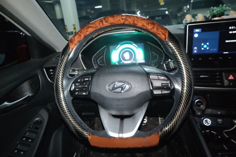Used Hyundai Lafesta 2019 280TGDi Smart Speed Version China VI Standard Steering Wheel