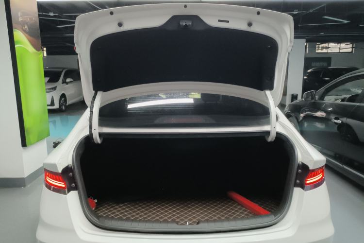 Used Hyundai Lafesta 2019 280TGDi Smart Speed Version China VI Standard Trunk