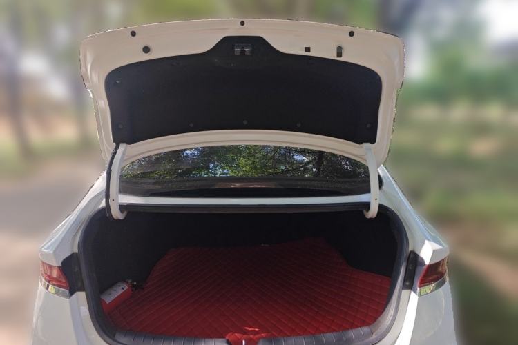 Used Hyundai Lafesta 2019 280TGDi Smart Edition China VI Standard Trunk