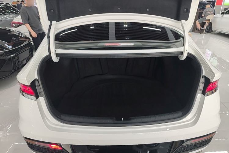 Used Hyundai Lafesta 2019 280TGDi Sport Edition China VI Trunk
