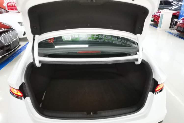 Used Hyundai Lafesta 2019 280TGDi Sport Edition China VI Trunk