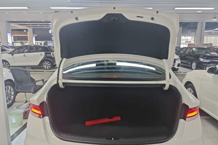 Used Hyundai Lafesta 2019 280TGDi Smart Speed Version China VI Standard Trunk