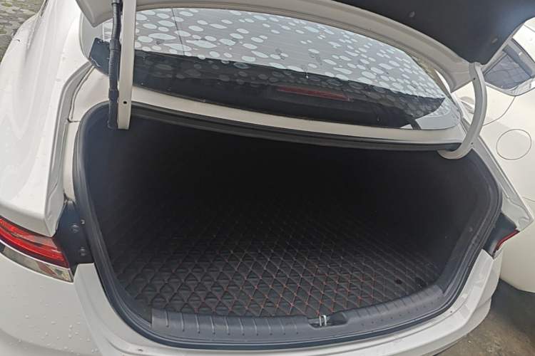 Used Hyundai Lafesta 2019 280TGDi Sport Edition China VI Trunk