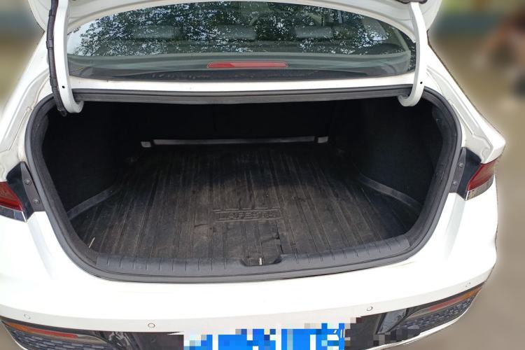Used Hyundai Lafesta 2019 280TGDi Smart Edition China VI Standard Trunk