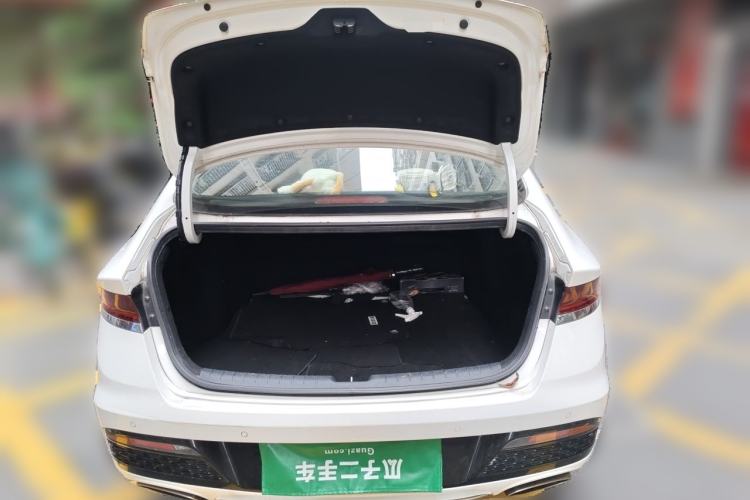 Used Hyundai Lafesta 2019 280TGDi Smart Speed Version China VI Standard Trunk