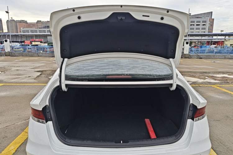 Used Hyundai Lafesta 2019 280TGDi Sport Edition China VI Trunk