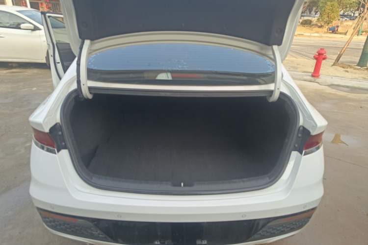 Used Hyundai Lafesta 2019 280TGDi Sport Edition China VI Trunk