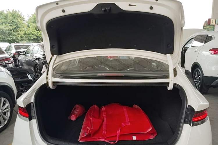 Used Hyundai Lafesta 2019 280TGDi Smart Speed Version China V Standard Trunk