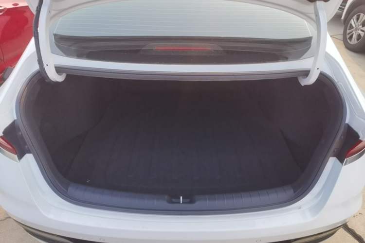 Used Hyundai Lafesta 2019 280TGDi Sport Edition China VI Trunk