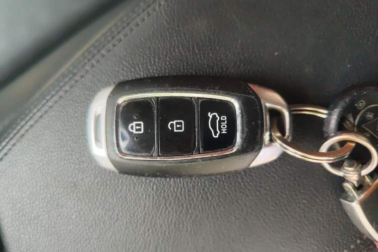 Used Hyundai Lafesta 2019 280TGDi Smart Speed Version China VI Standard Vehicle Key