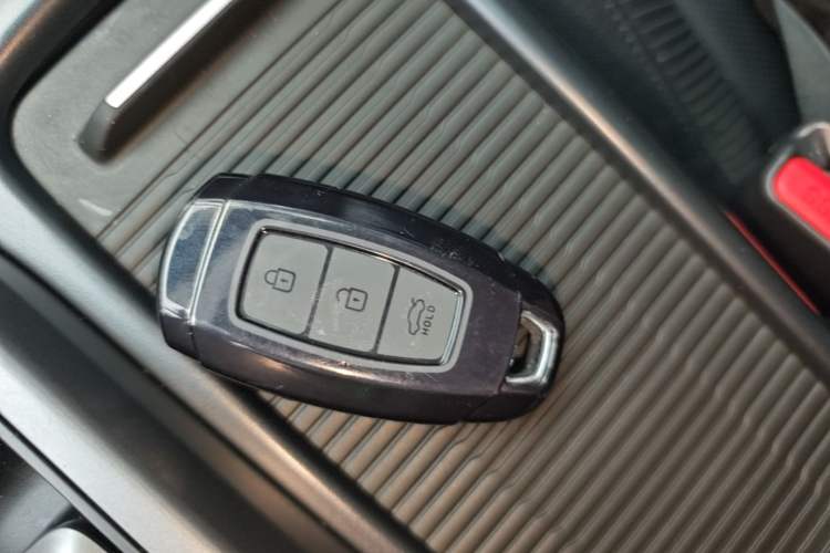 Used Hyundai Lafesta 2019 280TGDi Smart Speed Version China VI Standard Vehicle Key