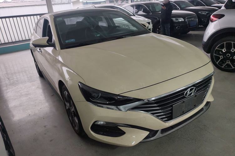 Used Hyundai Lafesta 2019 240TGDi Sport Edition China V standard Front Right 45 Deg