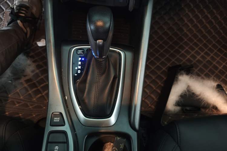 Used Hyundai Lafesta 2019 240TGDi Sport Edition China V standard Gear Lever