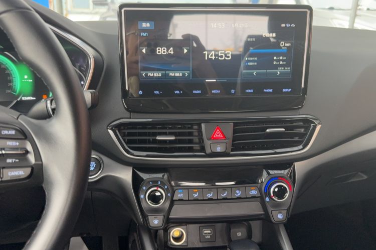 Used Hyundai Lafesta 2021 280TGDi GLX Elite Edition Audio And AC Panel