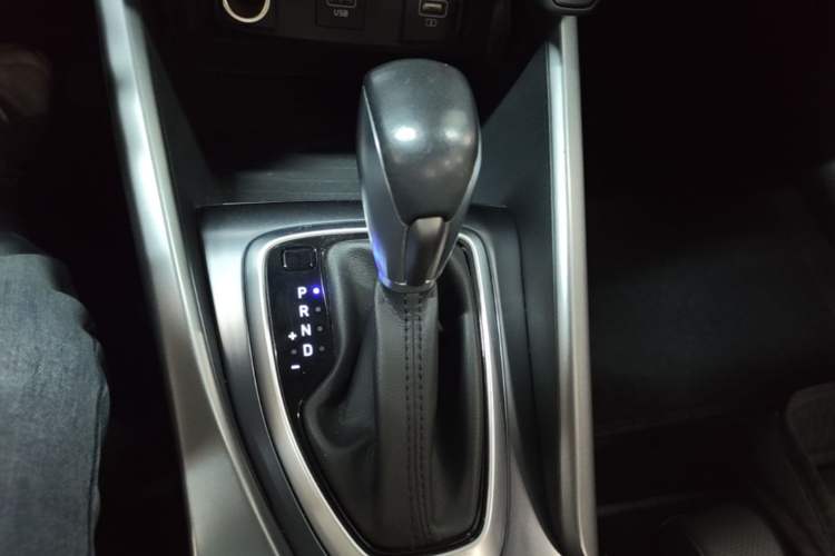 Used Hyundai Lafesta 2021 280TGDi GLX Elite Edition Gear Lever