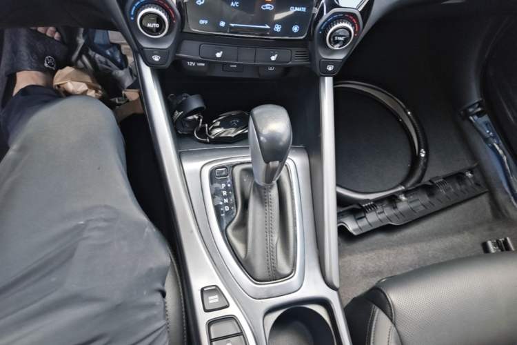 Used Hyundai Lafesta 2021 280TGDi DLX Luxury Edition Gear Lever