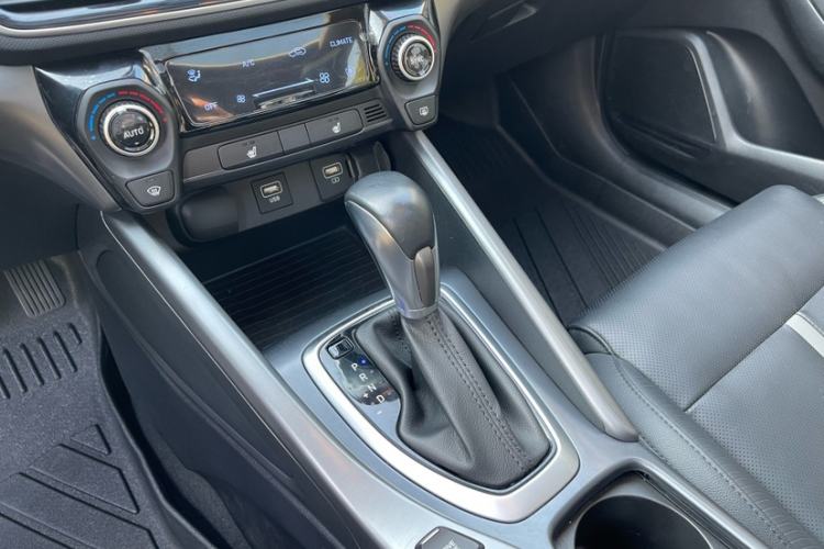 Used Hyundai Lafesta 2021 280TGDi DLX Luxury Edition Interior 4