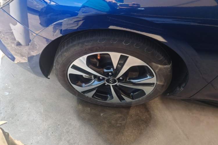 Used Hyundai Lafesta 2021 280TGDi DLX Luxury Edition Left Front Wheel Hub
