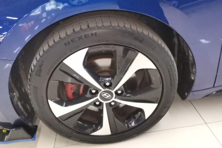 Used Hyundai Lafesta 2021 280TGDi DLX Luxury Edition Left Front Wheel Hub