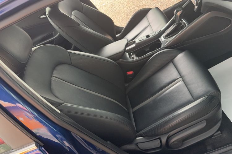Used Hyundai Lafesta 2021 280TGDi GLX Elite Edition Right Front Seat