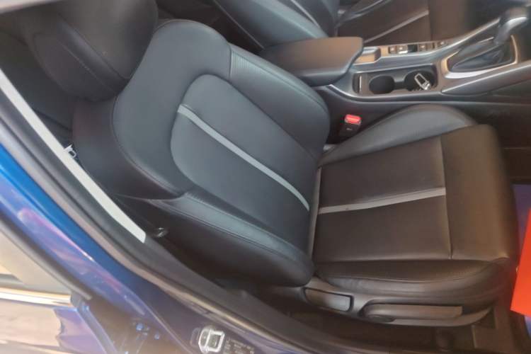 Used Hyundai Lafesta 2021 280TGDi DLX Luxury Edition Right Front Seat