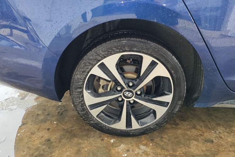 Used Hyundai Lafesta 2021 280TGDi GLX Elite Edition Right Rear Wheel Hub