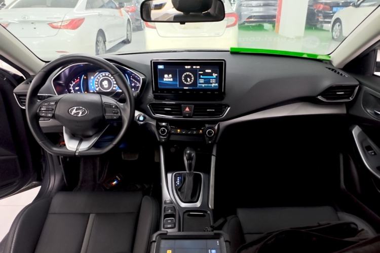 Used Hyundai Lafesta 2021 280TGDi GLX Elite Edition Center Console