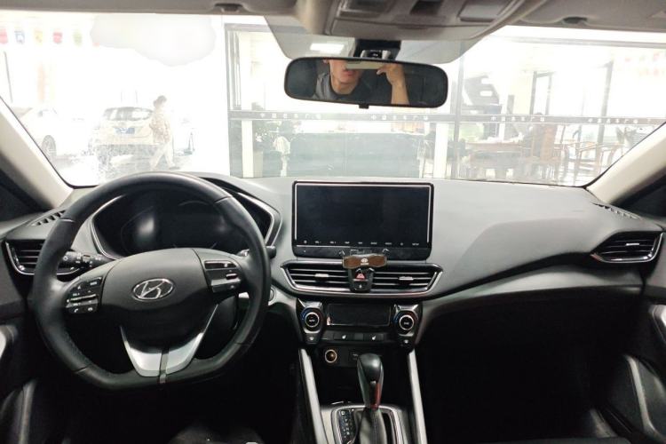 Used Hyundai Lafesta 2021 280TGDi DLX Luxury Edition Center Console