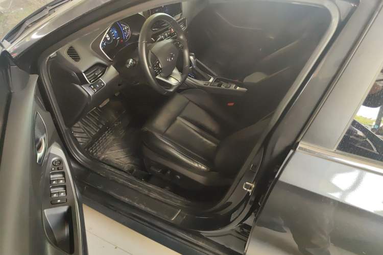 Used Hyundai Lafesta 2021 280TGDi DLX Luxury Edition Driver Seat